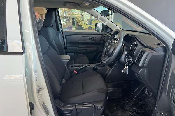 2025 Mitsubishi Triton GLX MV Rear Wheel Drive
