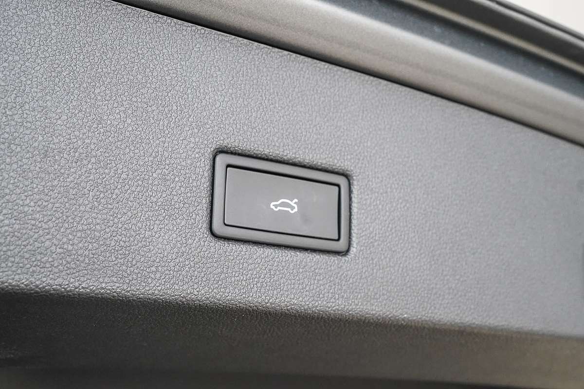 2025 Volkswagen T-Roc R Wolfsburg Edition D11