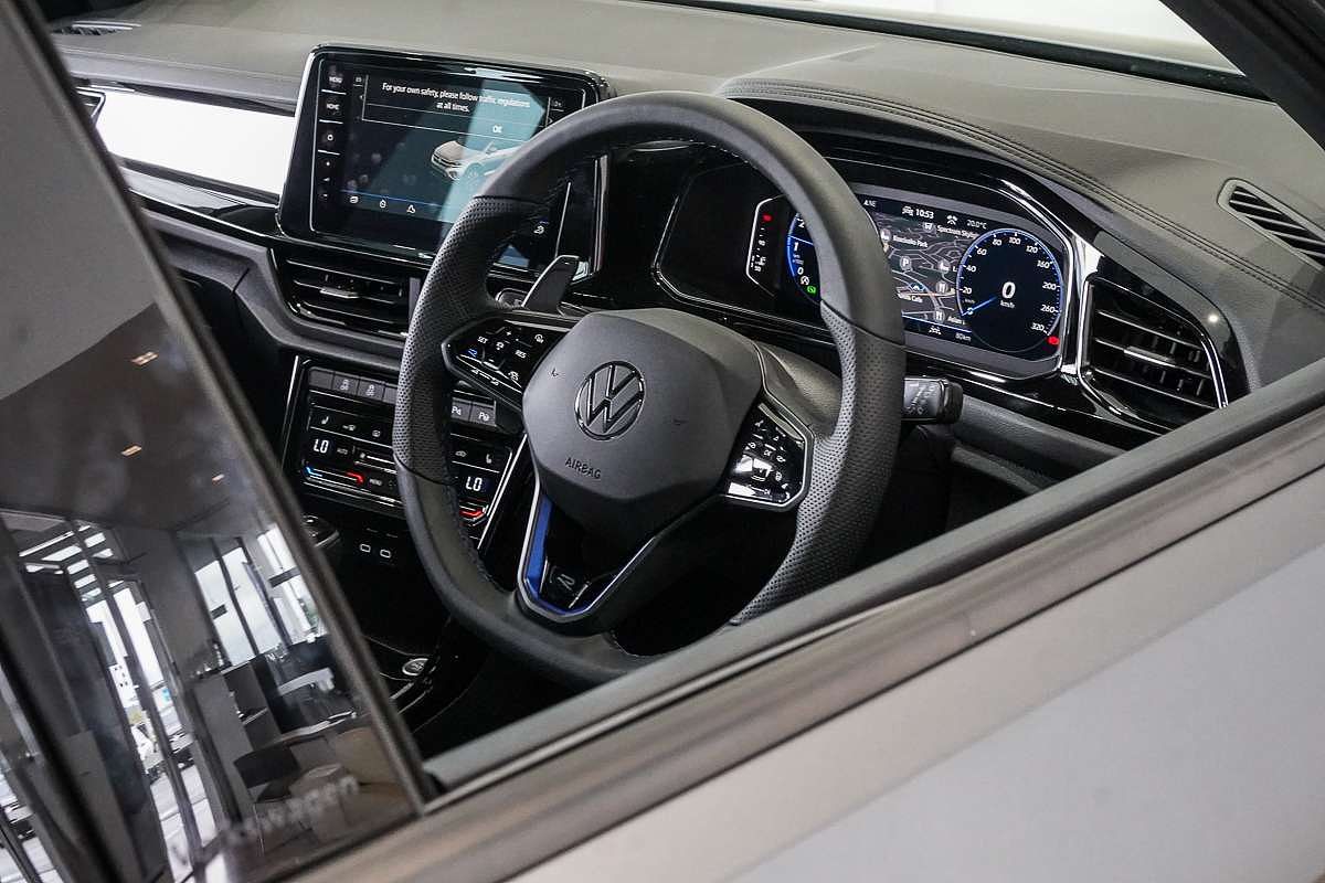 2025 Volkswagen T-Roc R Wolfsburg Edition D11