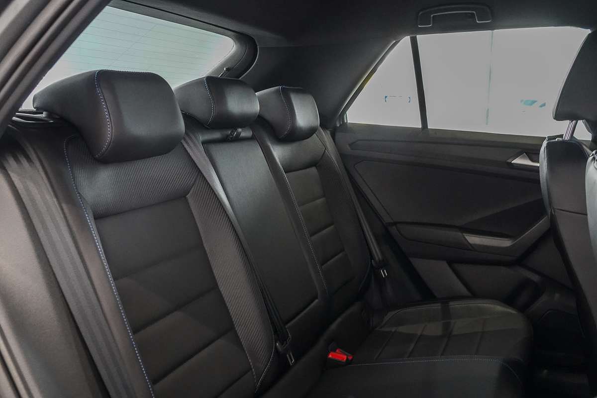 2025 Volkswagen T-Roc R Wolfsburg Edition D11