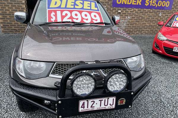 2011 Mitsubishi Triton GLX-R MN 4X4