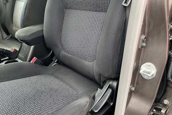 2011 Mitsubishi Triton GLX-R MN 4X4