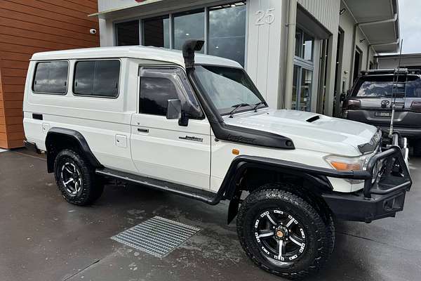 2012 Toyota Landcruiser GXL Troopcarrier VDJ78R