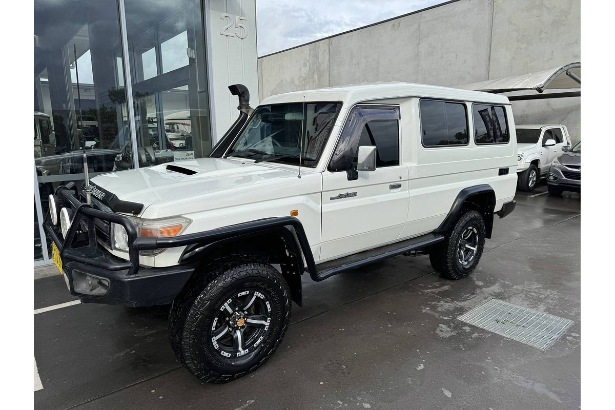 2012 Toyota Landcruiser GXL Troopcarrier VDJ78R