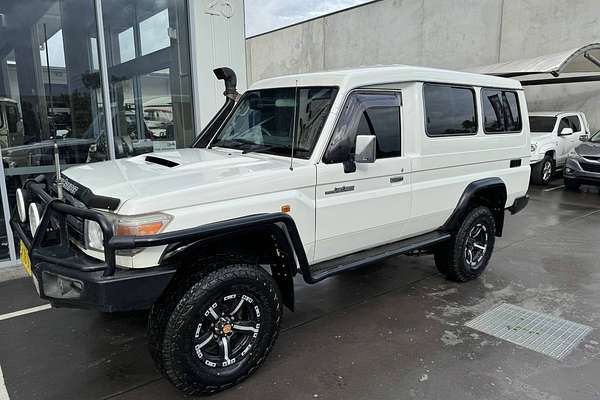 2012 Toyota Landcruiser GXL Troopcarrier VDJ78R