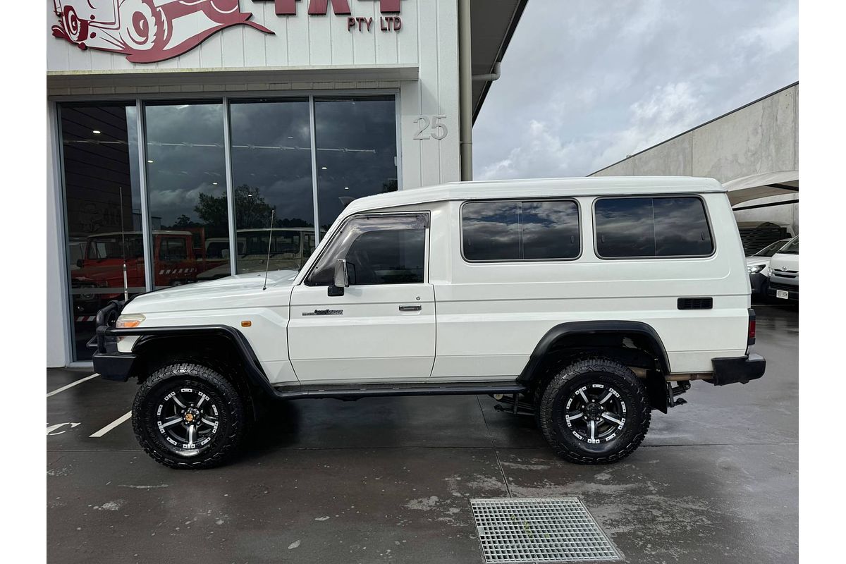 2012 Toyota Landcruiser GXL Troopcarrier VDJ78R