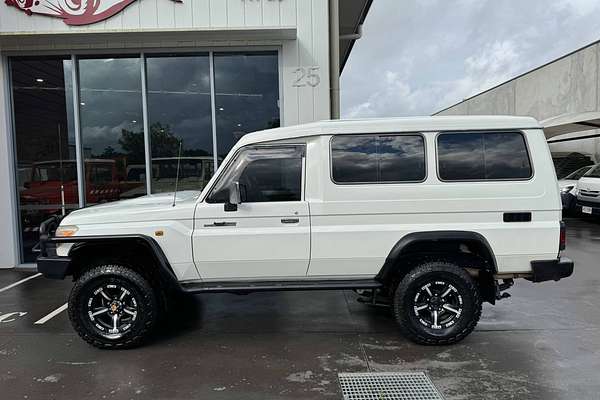 2012 Toyota Landcruiser GXL Troopcarrier VDJ78R