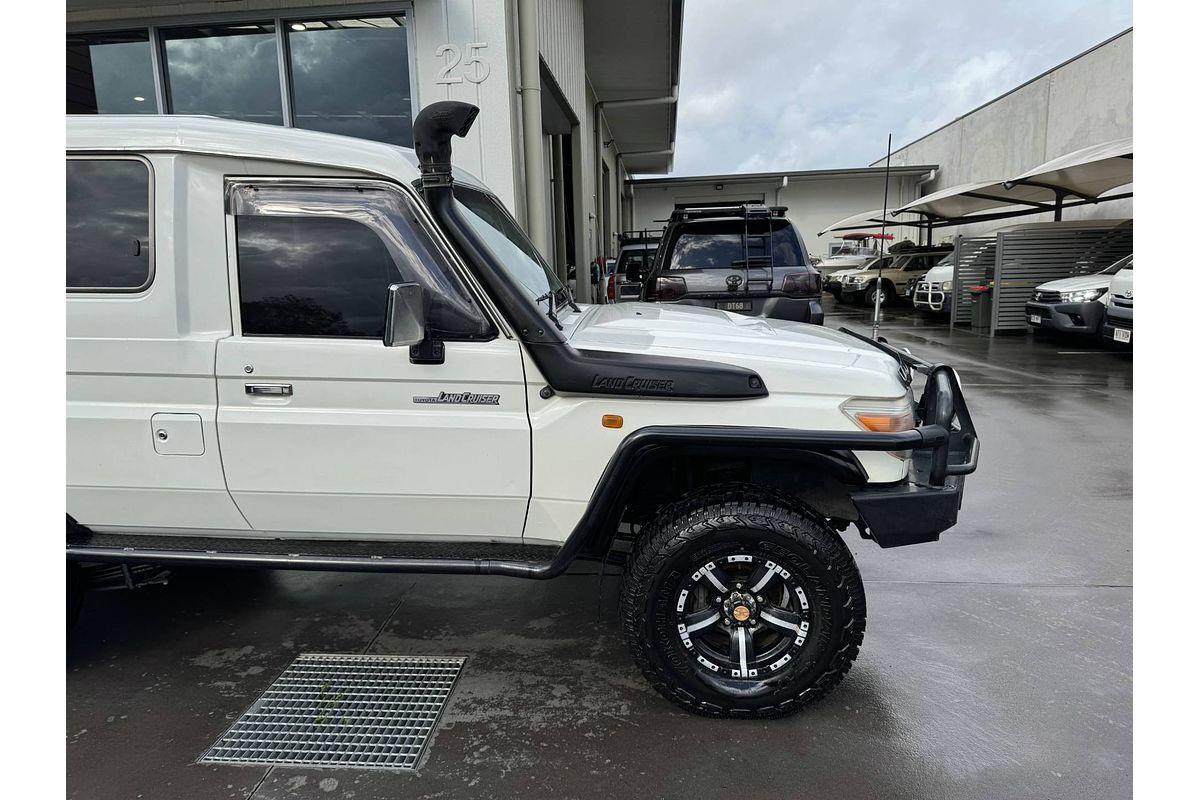 2012 Toyota Landcruiser GXL Troopcarrier VDJ78R