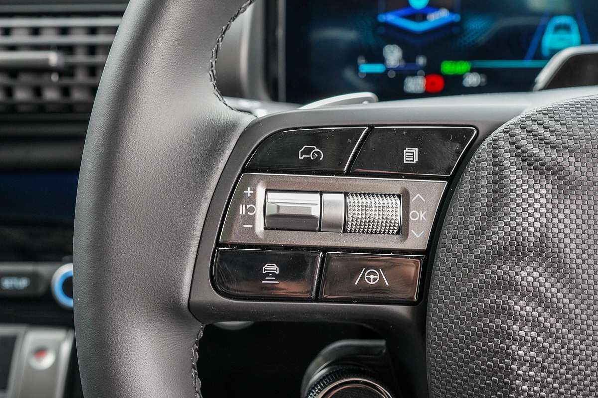 2025 Hyundai INSTER Cross AX.V1