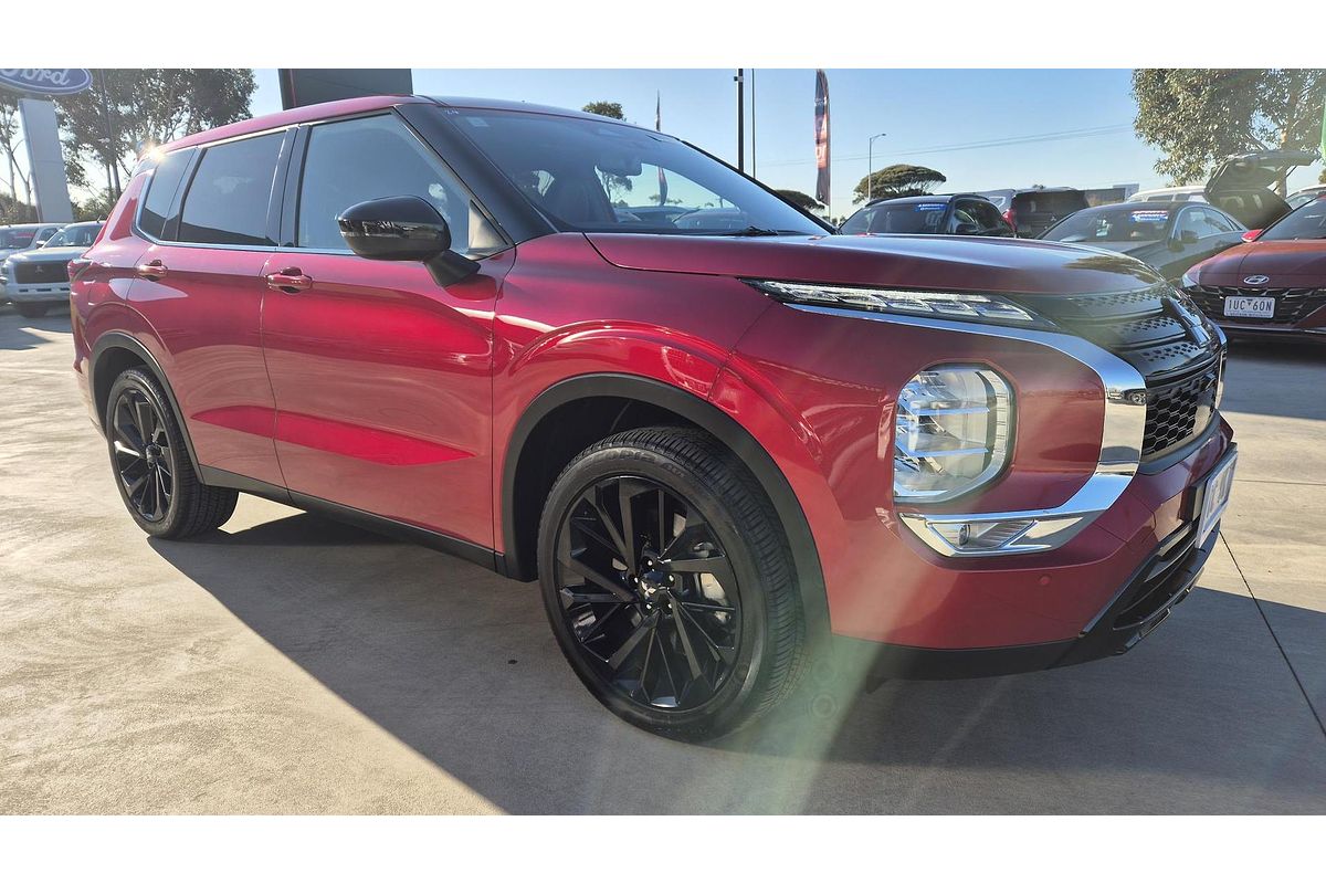 2024 Mitsubishi Outlander Black Edition ZM