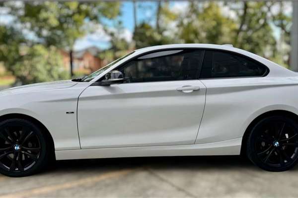 2014 BMW 2 20d SPORT LINE F22