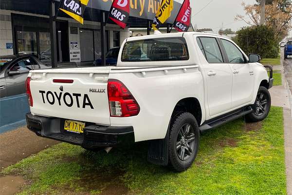 2024 Toyota Hilux SR 48V GUN126R