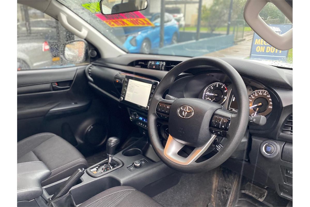 2024 Toyota Hilux SR 48V GUN126R