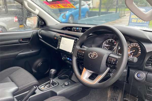 2024 Toyota Hilux SR 48V GUN126R
