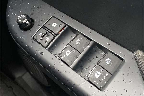 2024 Toyota Hilux SR 48V GUN126R