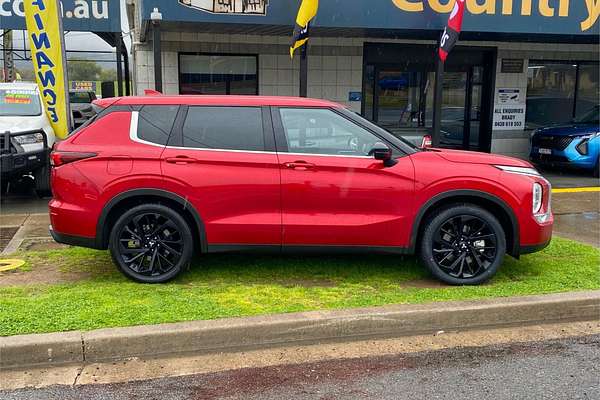 2023 Mitsubishi Outlander LS ZM