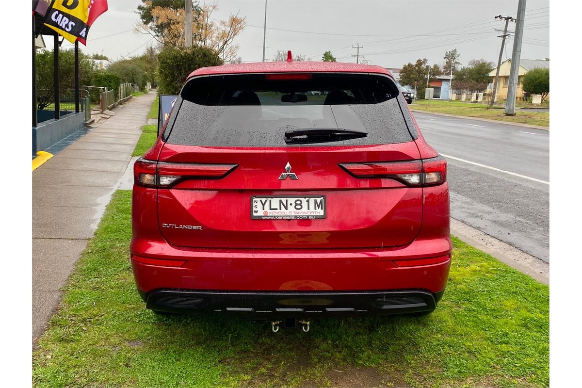 2023 Mitsubishi Outlander LS ZM