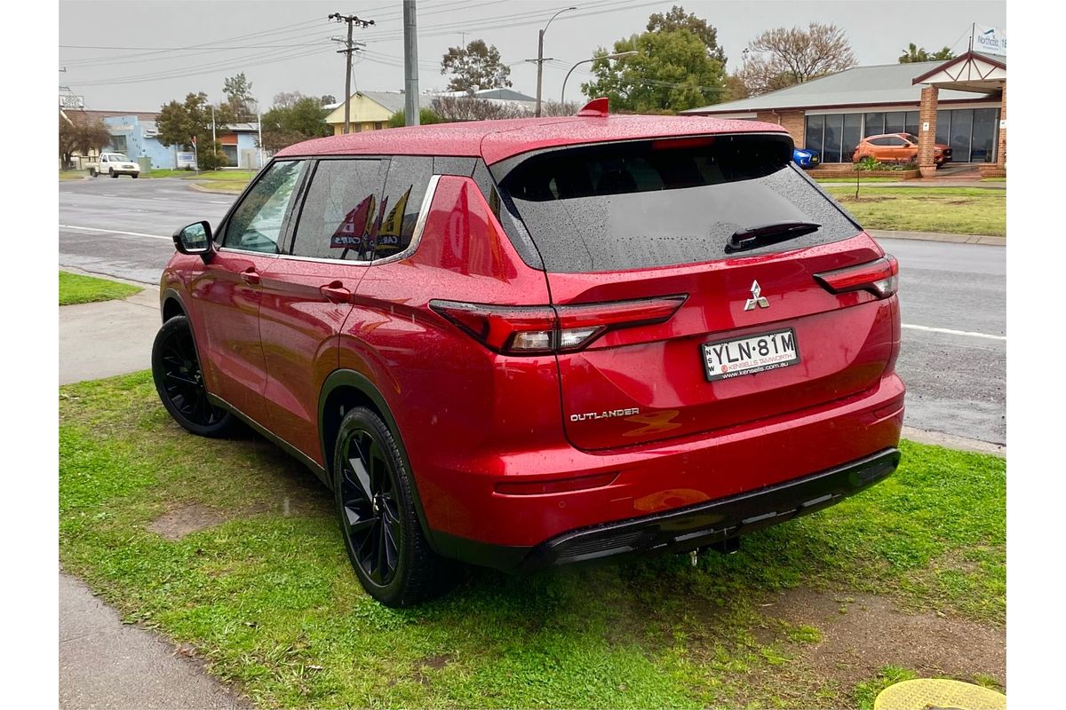2023 Mitsubishi Outlander LS ZM