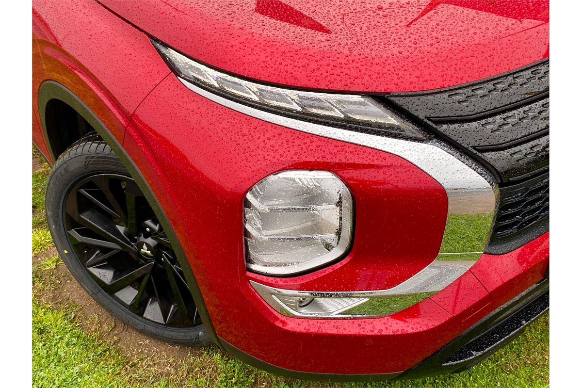 2023 Mitsubishi Outlander LS ZM