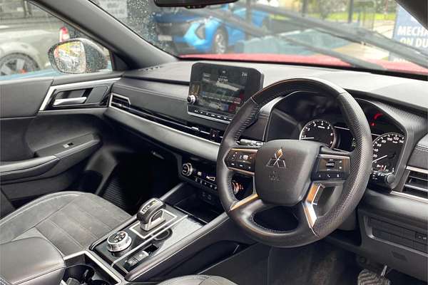 2023 Mitsubishi Outlander LS ZM
