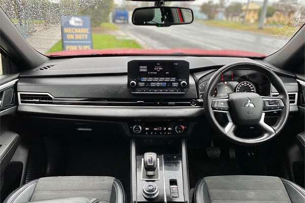 2023 Mitsubishi Outlander LS ZM