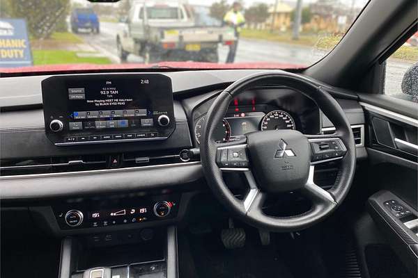 2023 Mitsubishi Outlander LS ZM