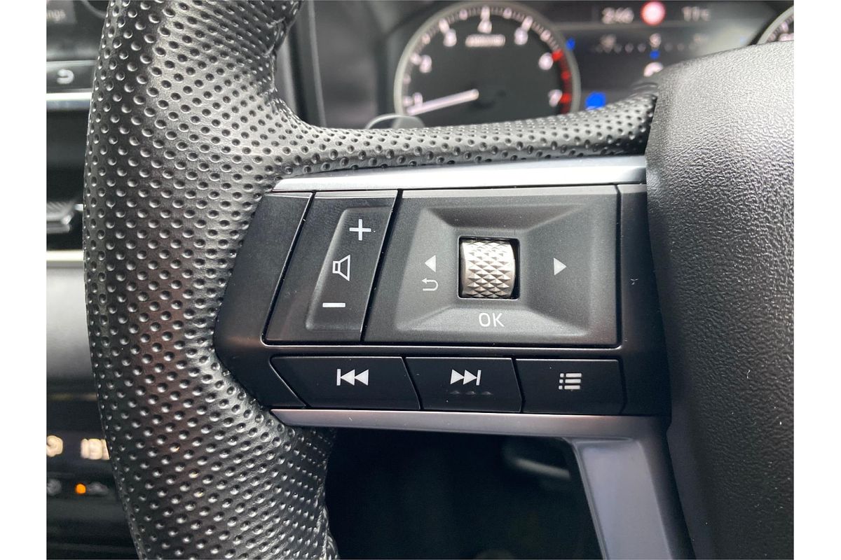 2023 Mitsubishi Outlander LS ZM