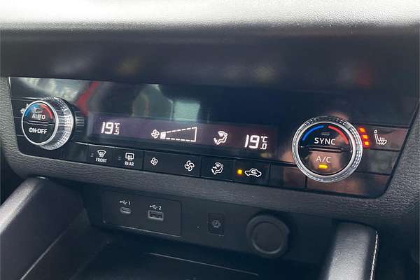 2023 Mitsubishi Outlander LS ZM