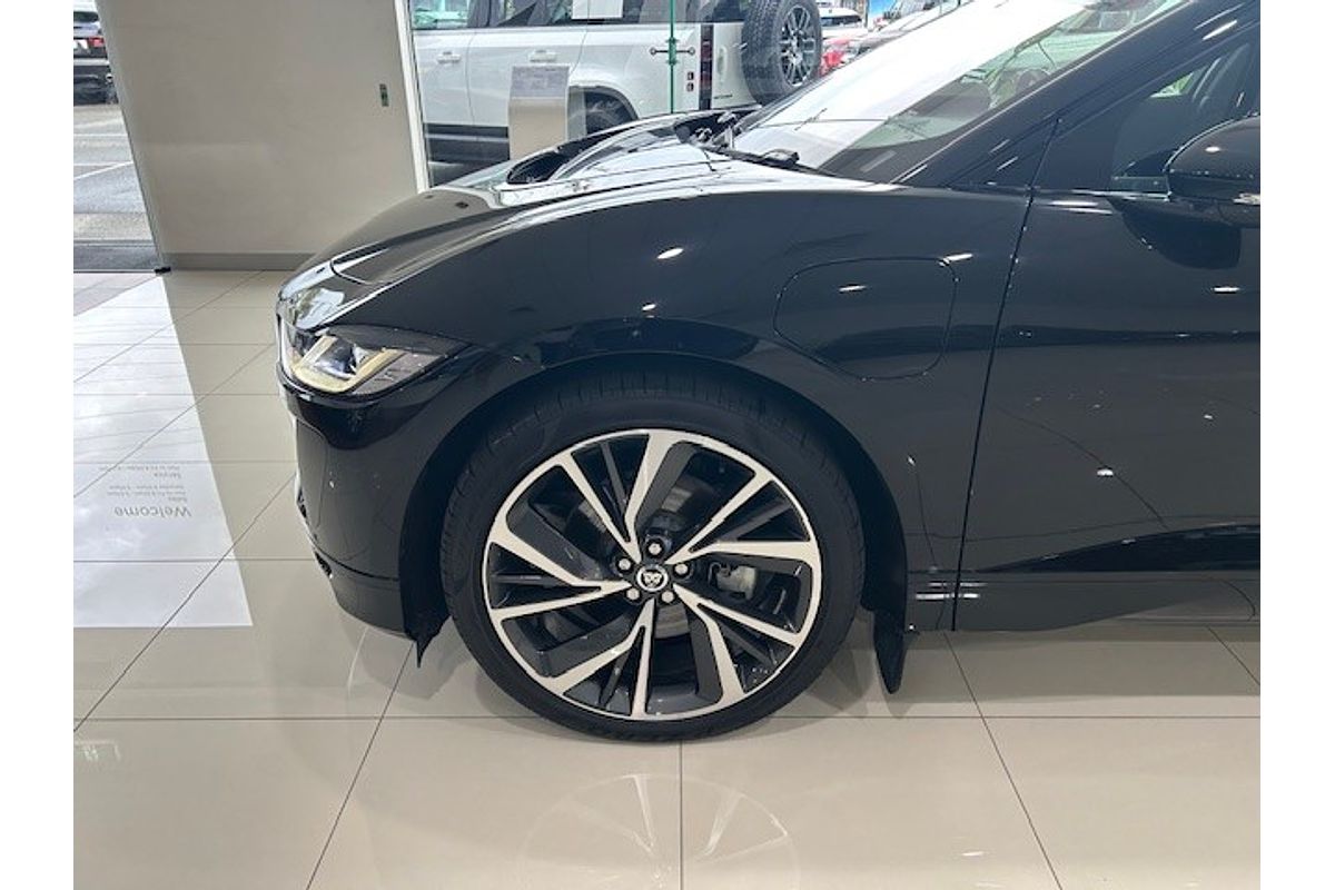 2023 Jaguar I-PACE EV400 R-Dynamic SE X590