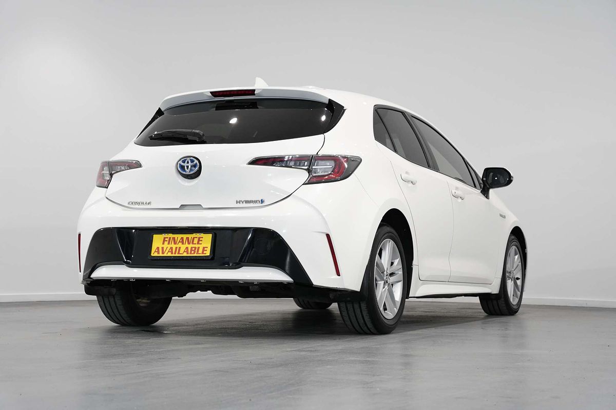 2018 Toyota Corolla SX Hybrid ZWE211R