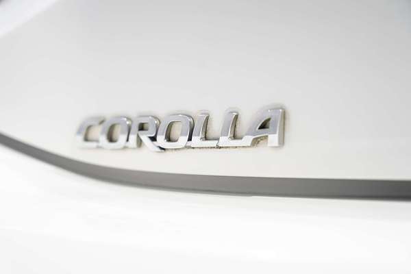 2018 Toyota Corolla SX Hybrid ZWE211R