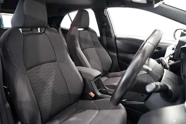 2018 Toyota Corolla SX Hybrid ZWE211R