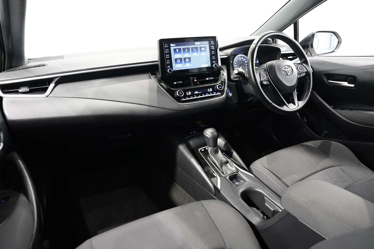 2018 Toyota Corolla SX Hybrid ZWE211R