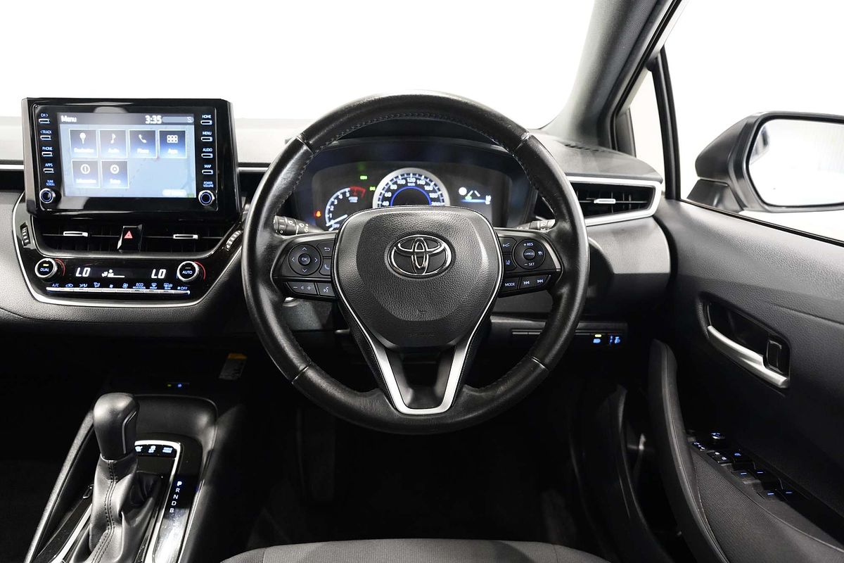 2018 Toyota Corolla SX Hybrid ZWE211R
