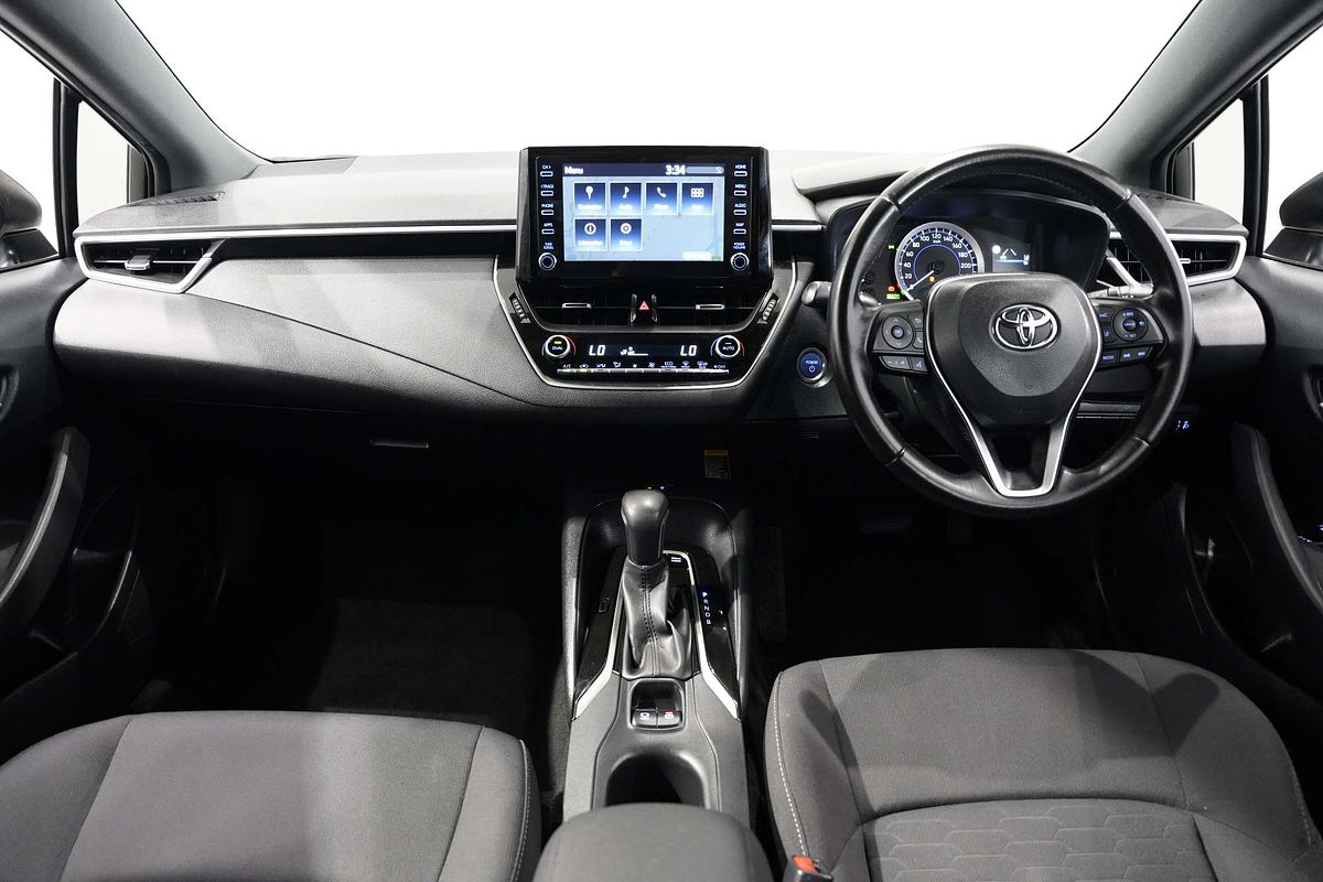 2018 Toyota Corolla SX Hybrid ZWE211R