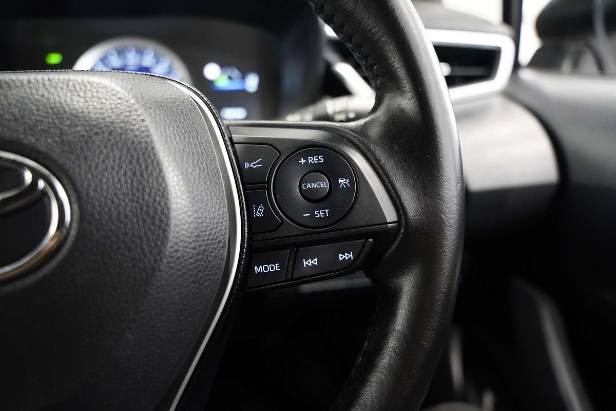 2018 Toyota Corolla SX Hybrid ZWE211R