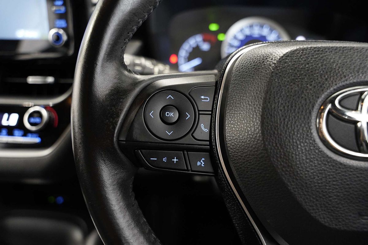 2018 Toyota Corolla SX Hybrid ZWE211R
