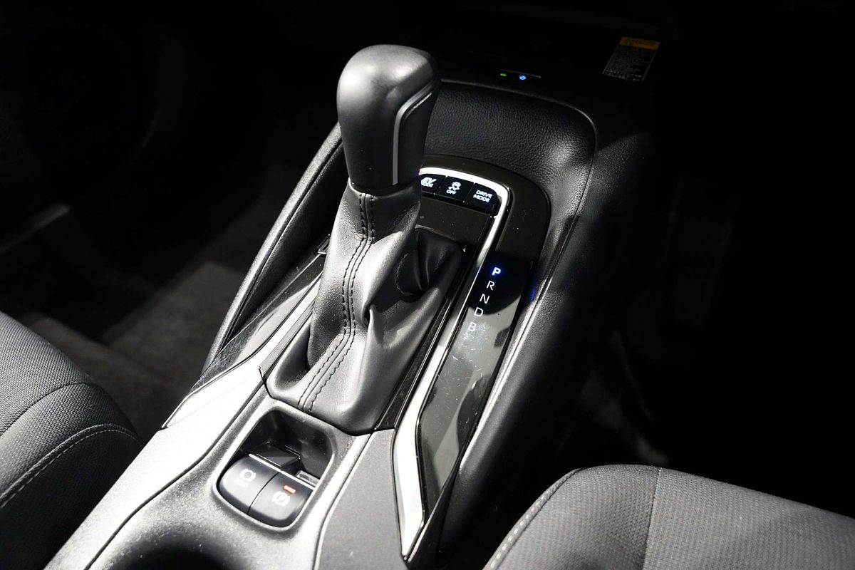 2018 Toyota Corolla SX Hybrid ZWE211R
