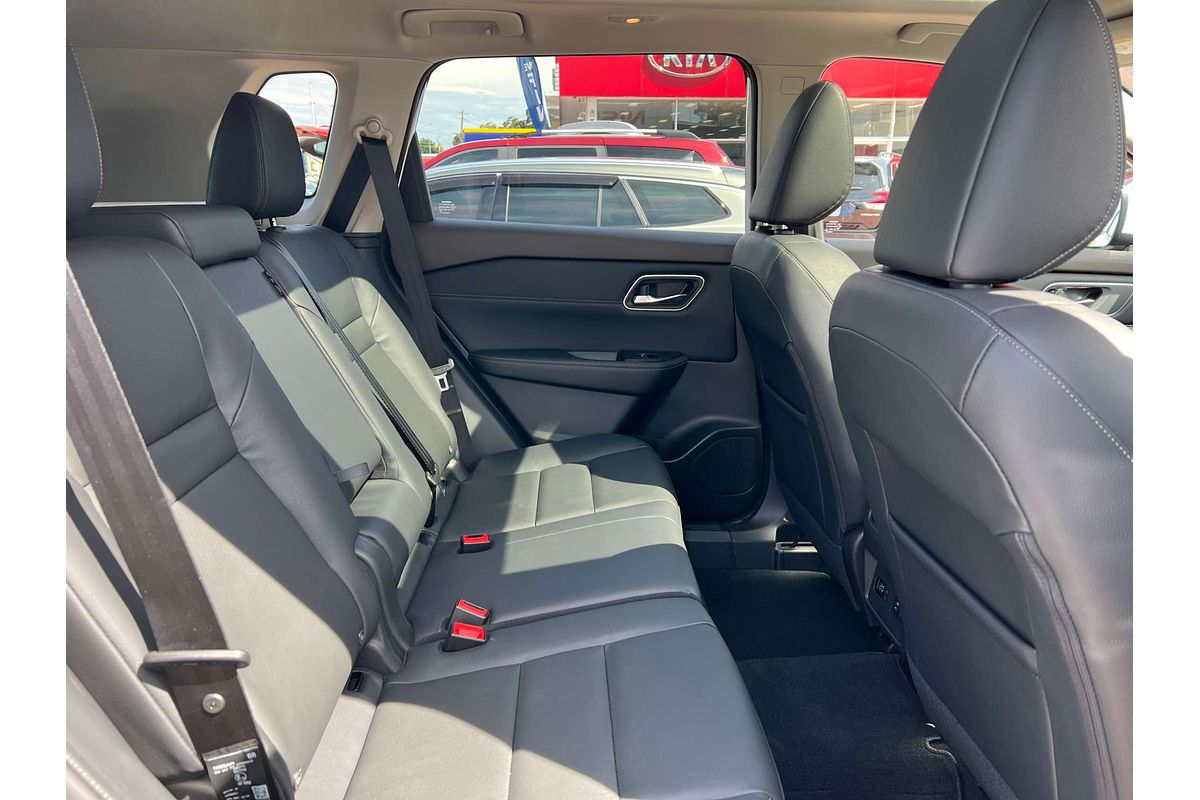 2025 Nissan X-TRAIL Ti T33