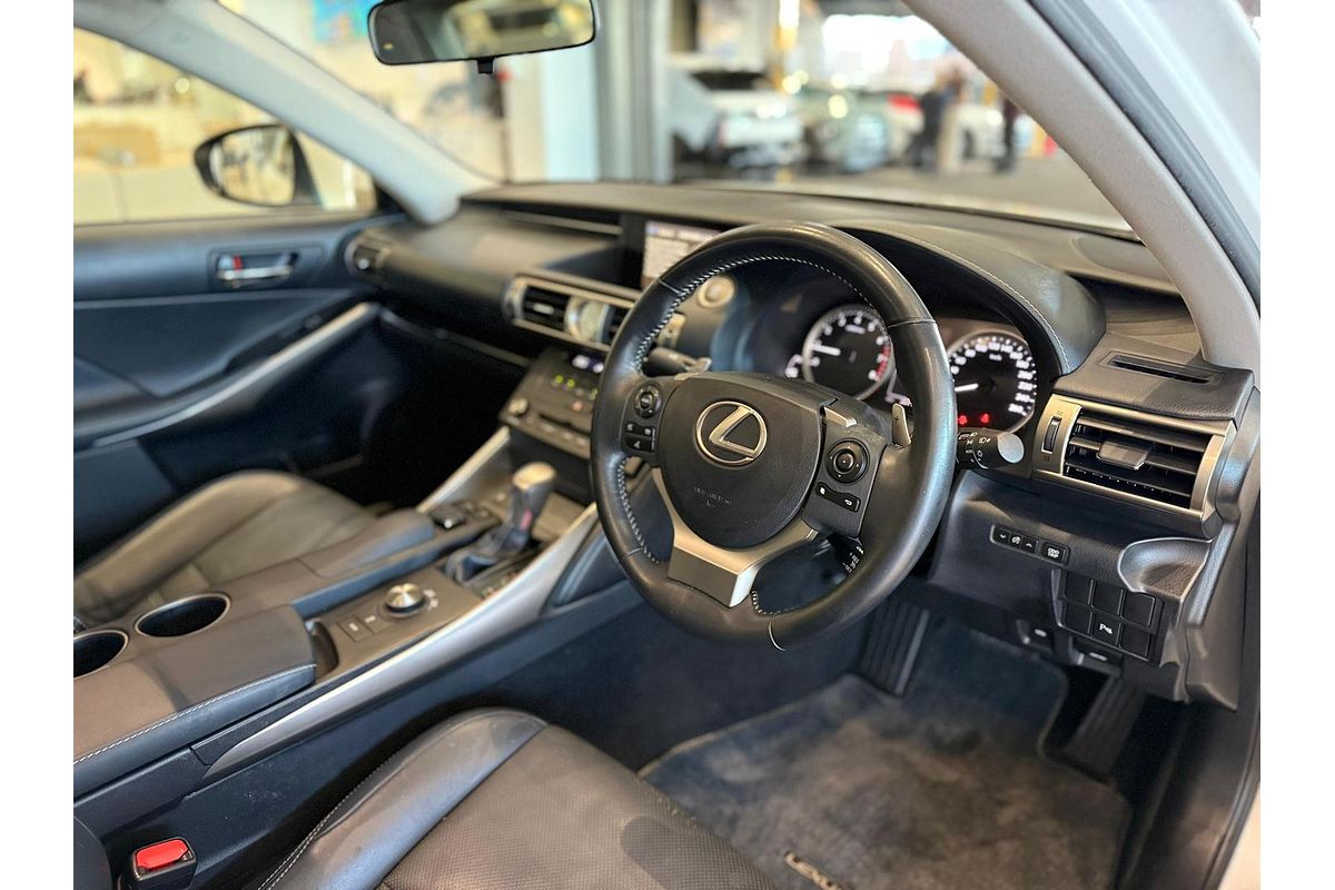 2015 Lexus IS IS250 Luxury GSE30R