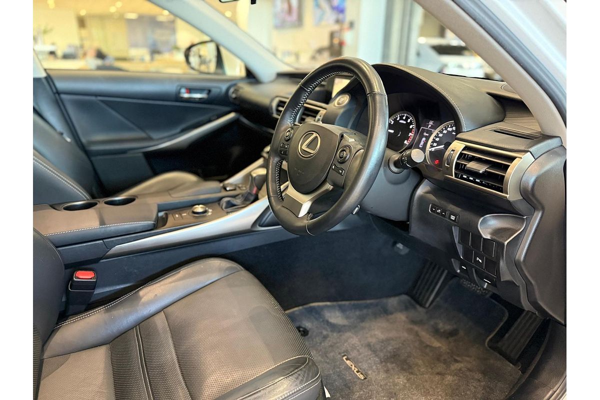 2015 Lexus IS IS250 Luxury GSE30R