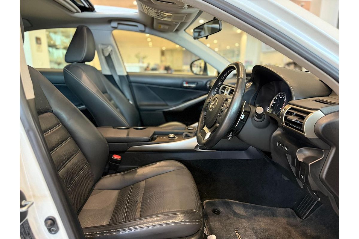 2015 Lexus IS IS250 Luxury GSE30R