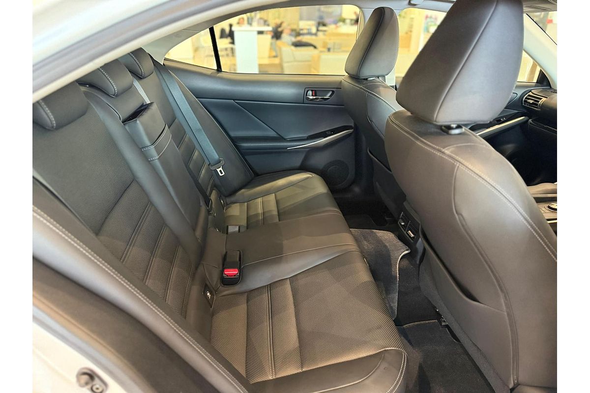 2015 Lexus IS IS250 Luxury GSE30R