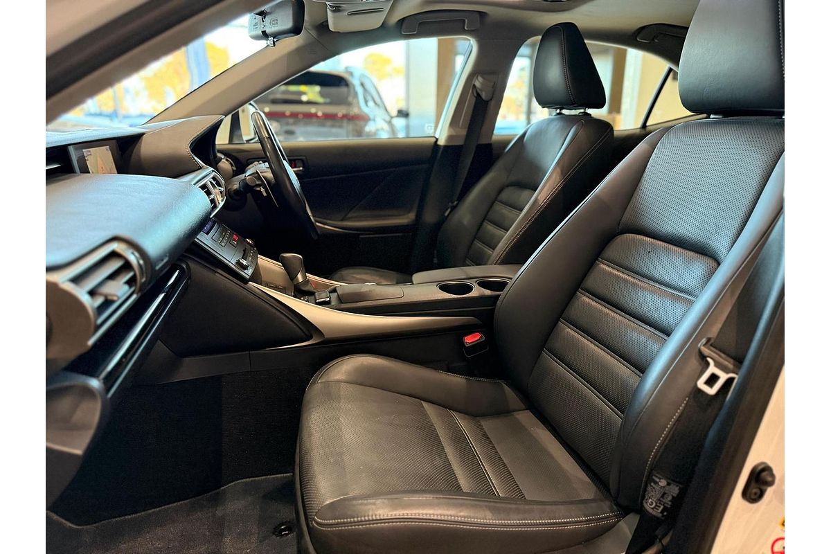 2015 Lexus IS IS250 Luxury GSE30R
