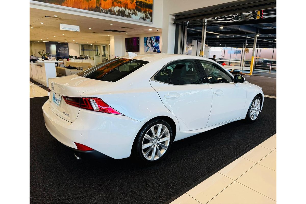 2015 Lexus IS IS250 Luxury GSE30R