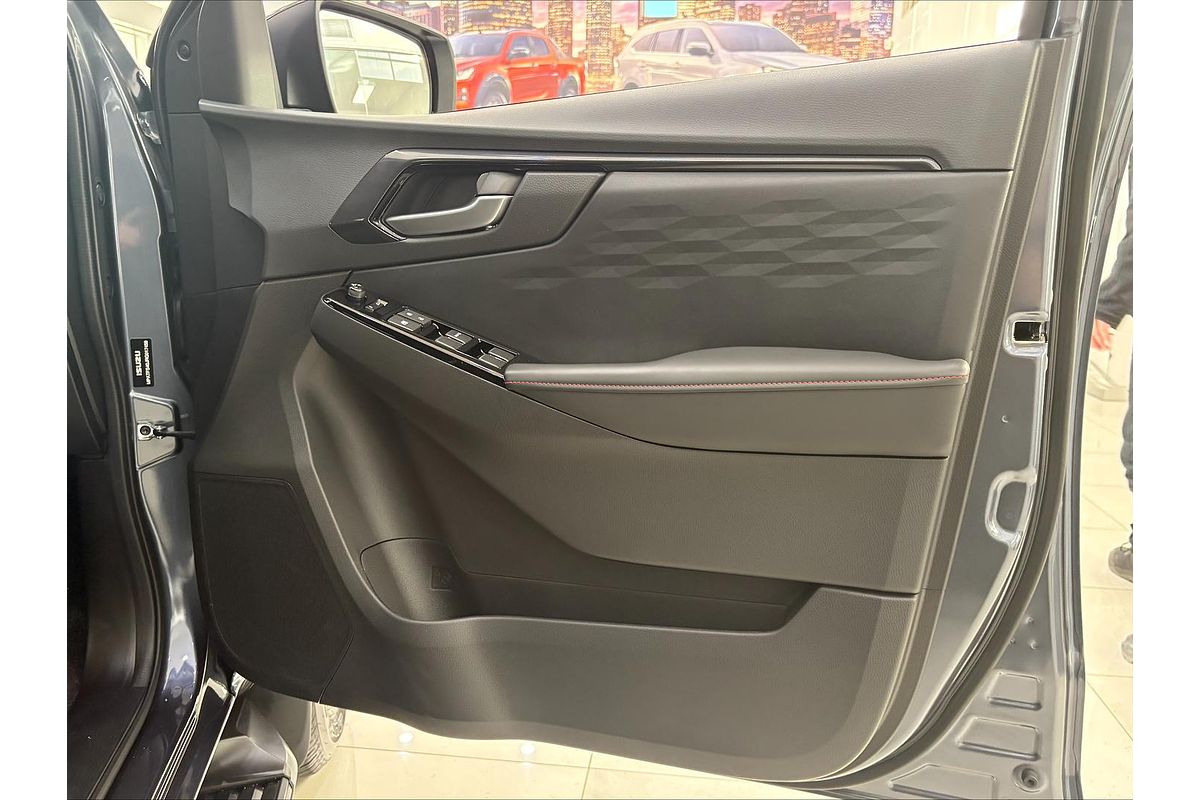 2025 Isuzu D-MAX X-TERRAIN 4X4