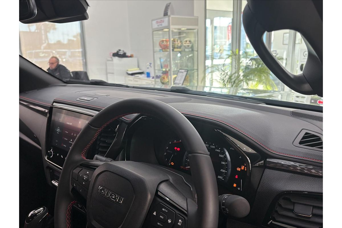 2025 Isuzu D-MAX X-TERRAIN 4X4