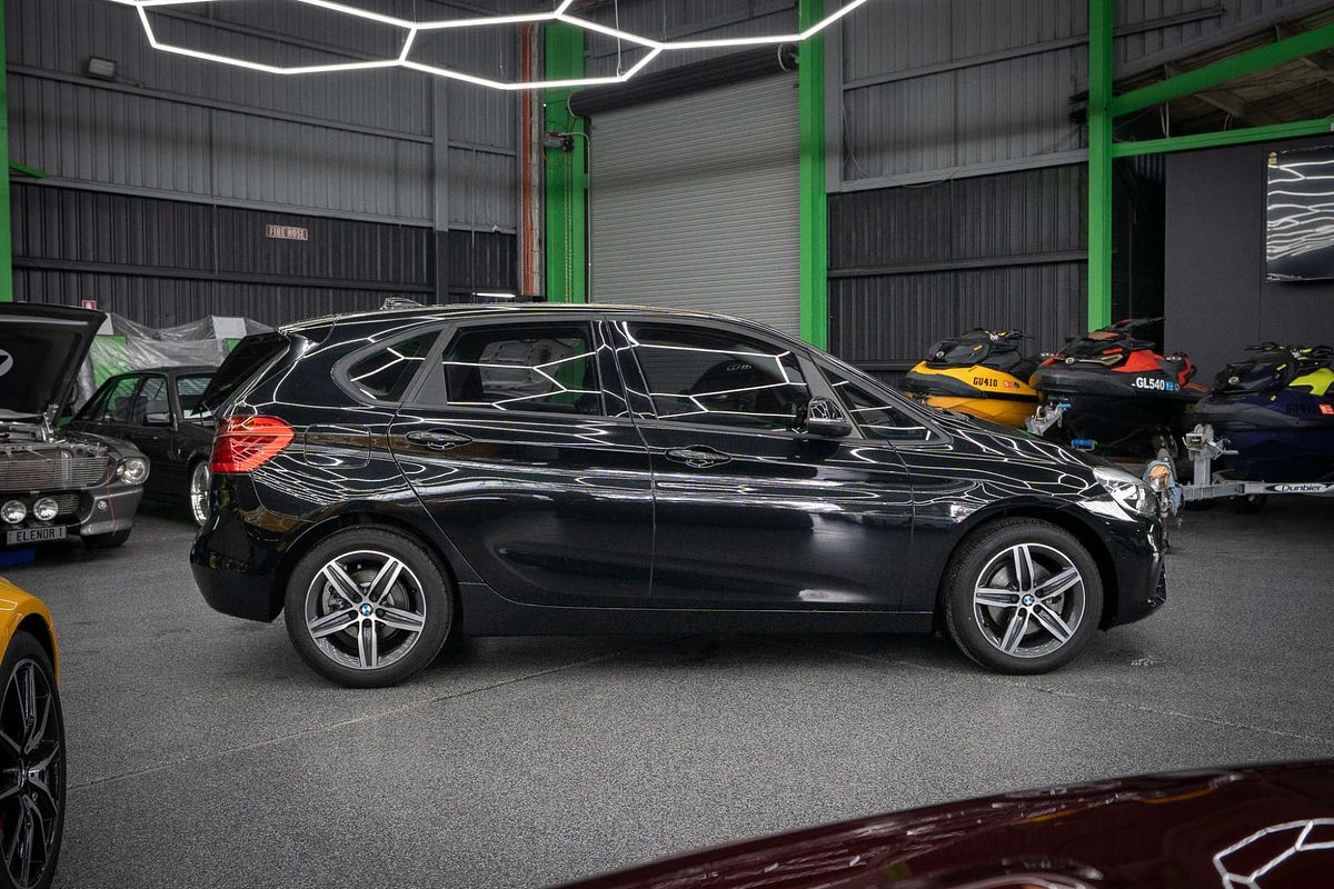 2015 BMW 2 Series 218d Sport Line F45