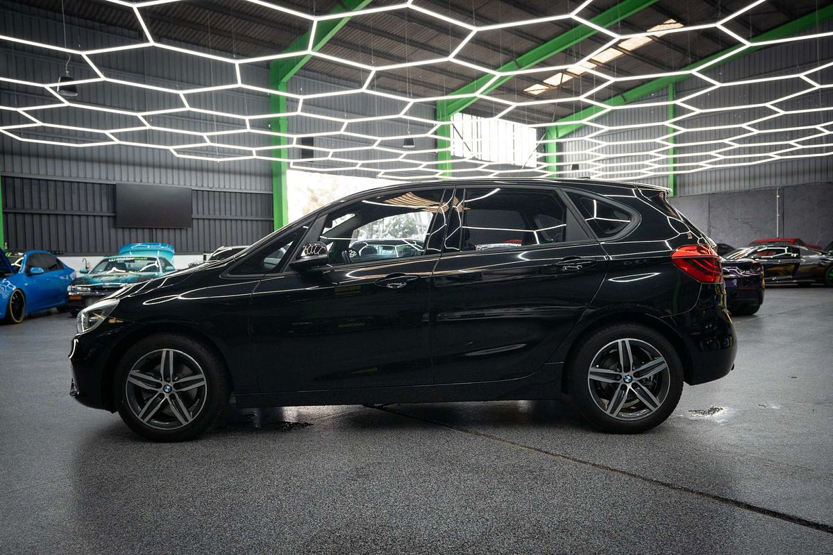 2015 BMW 2 Series 218d Sport Line F45