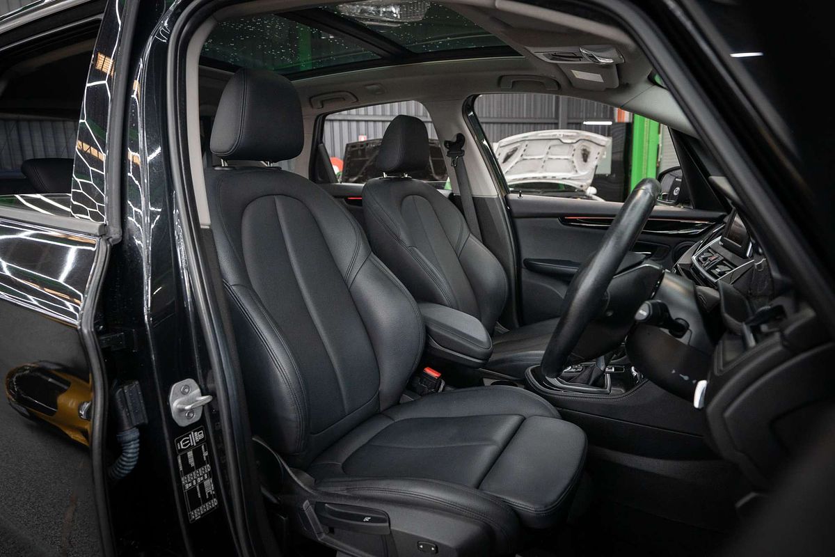 2015 BMW 2 Series 218d Sport Line F45